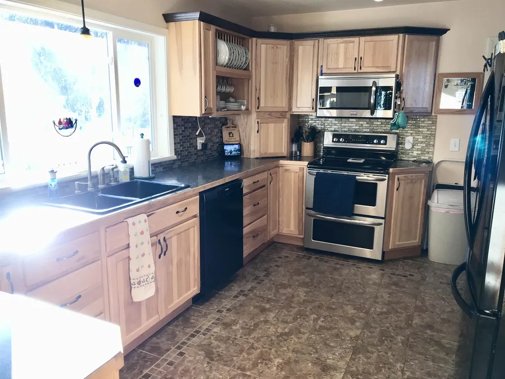700 & 702 E Remus Road Union Charter Township MI 48858