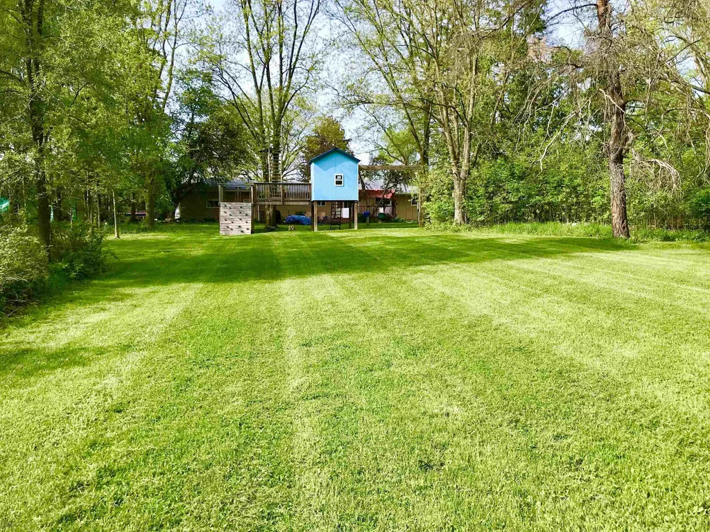 700 & 702 E Remus Road Union Charter Township MI 48858