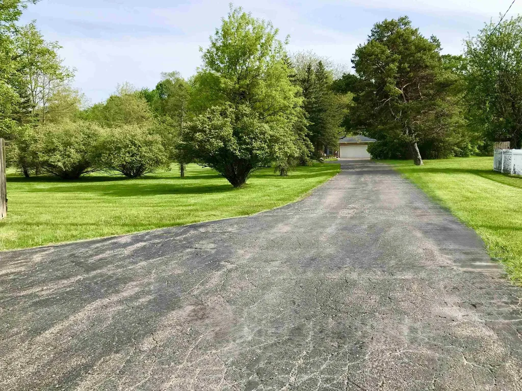 700 & 702 E Remus Road Union Charter Township MI 48858