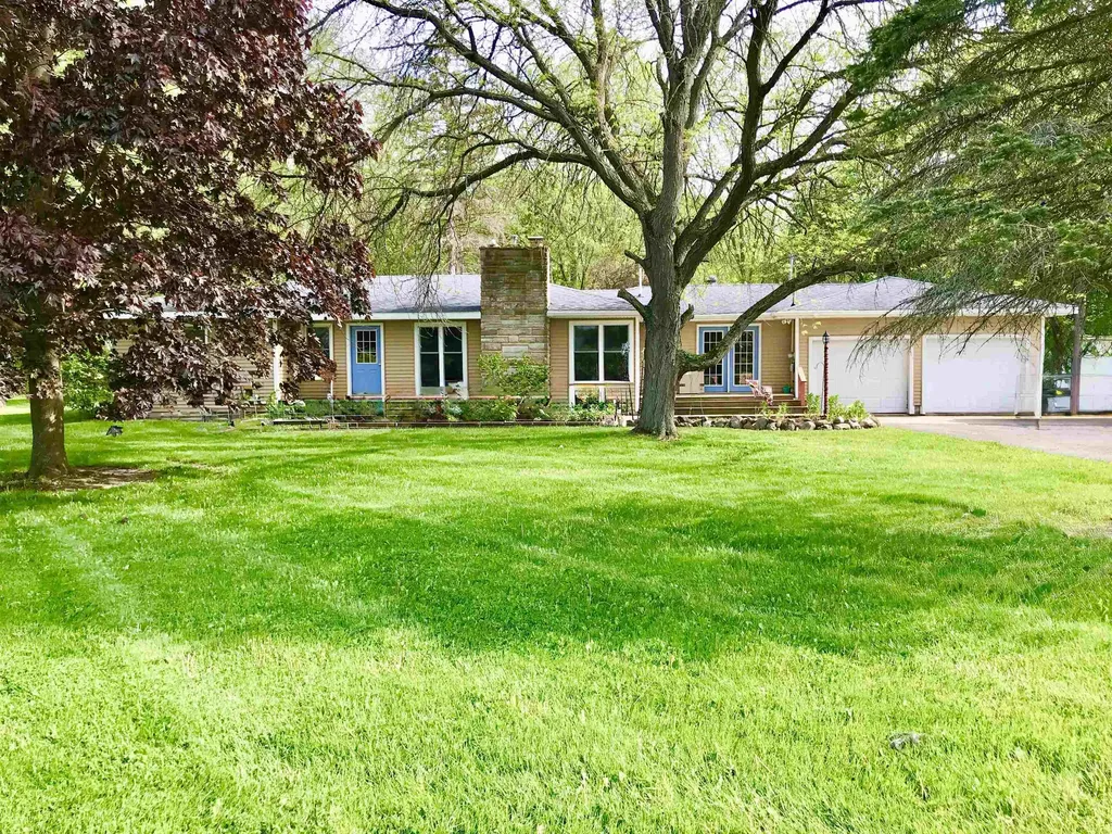 700 & 702 E Remus Road Union Charter Township MI 48858
