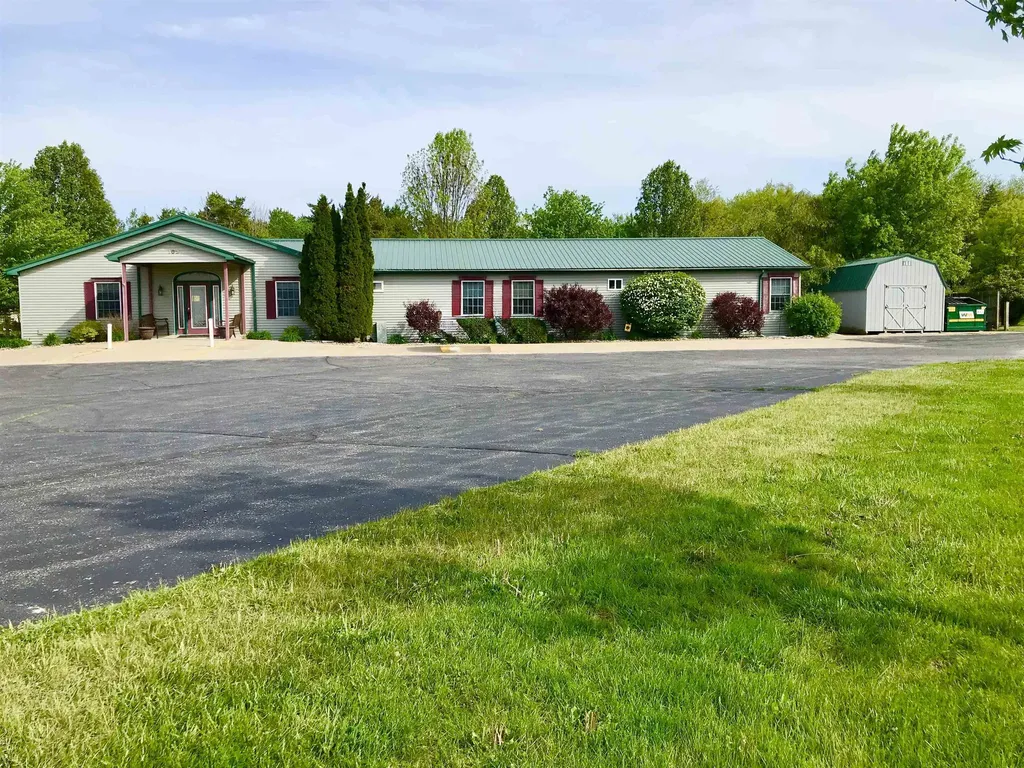700 & 702 E Remus Road Union Charter Township MI 48858