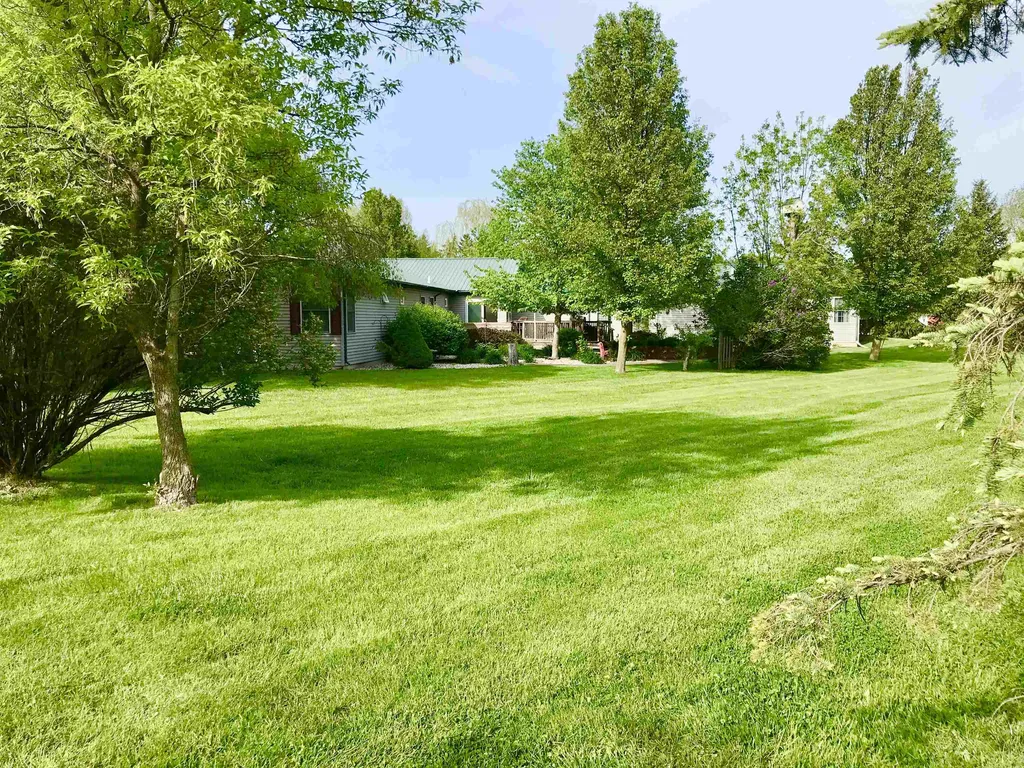 700 & 702 E Remus Road Union Charter Township MI 48858