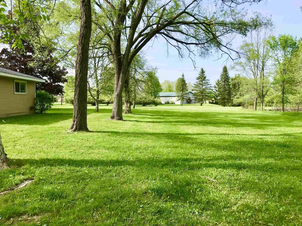 700 & 702 E Remus Road Union Charter Township MI 48858