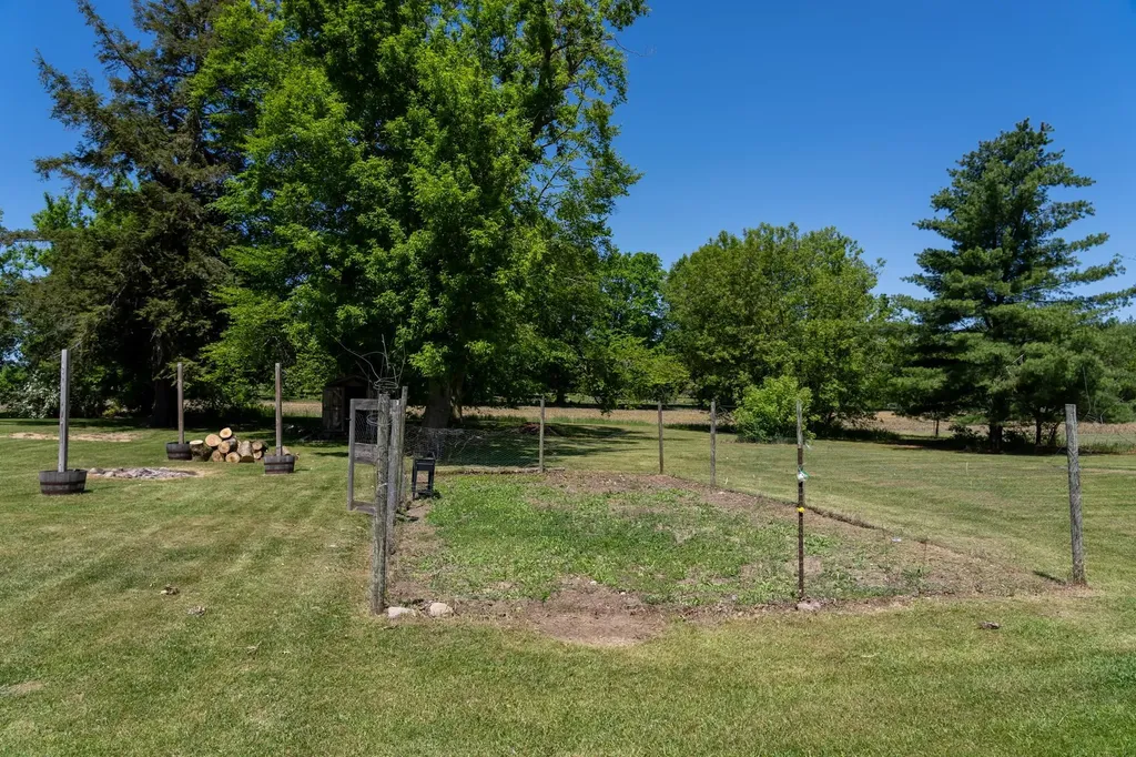 8810 N Vandecar Road Gilmore Township MI 48622