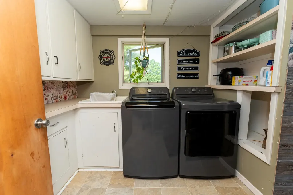 8810 N Vandecar Road Gilmore Township MI 48622