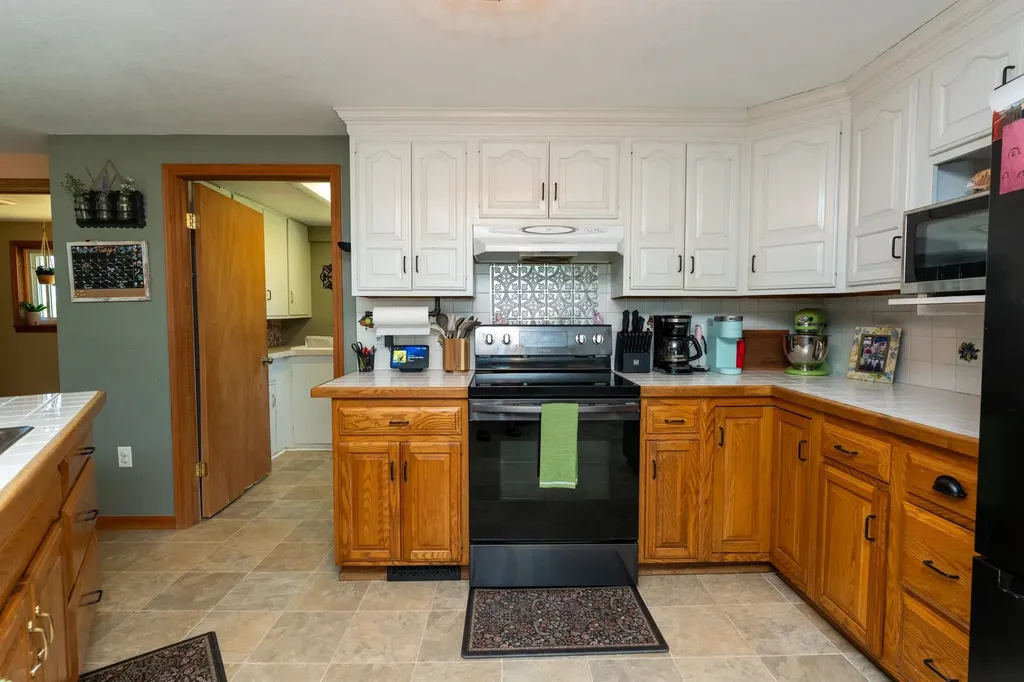 8810 N Vandecar Road Gilmore Township MI 48622