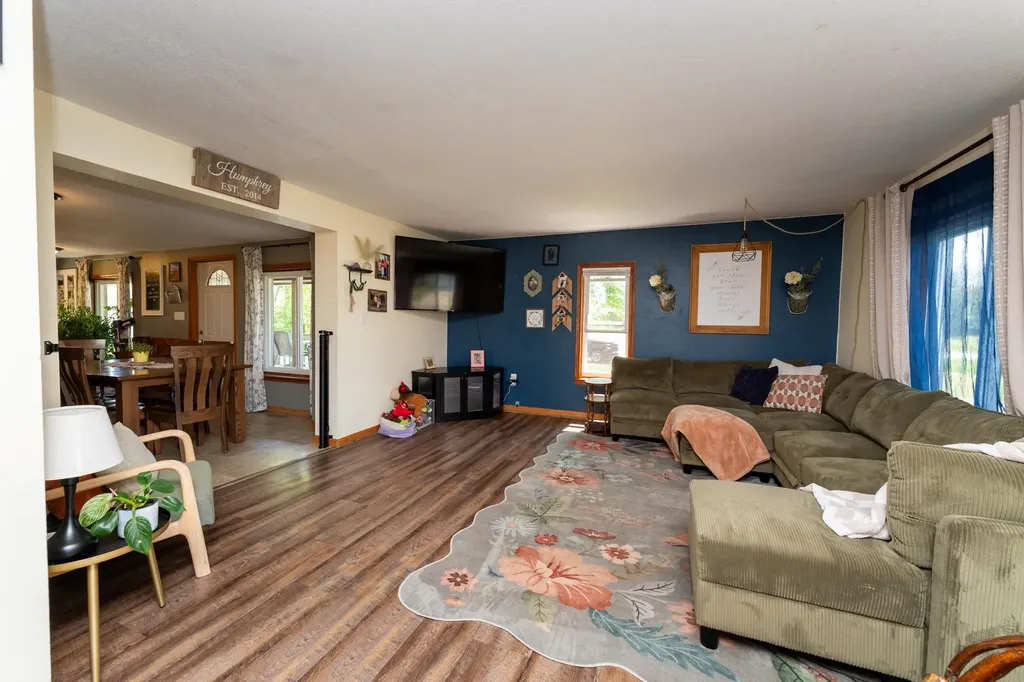 8810 N Vandecar Road Gilmore Township MI 48622