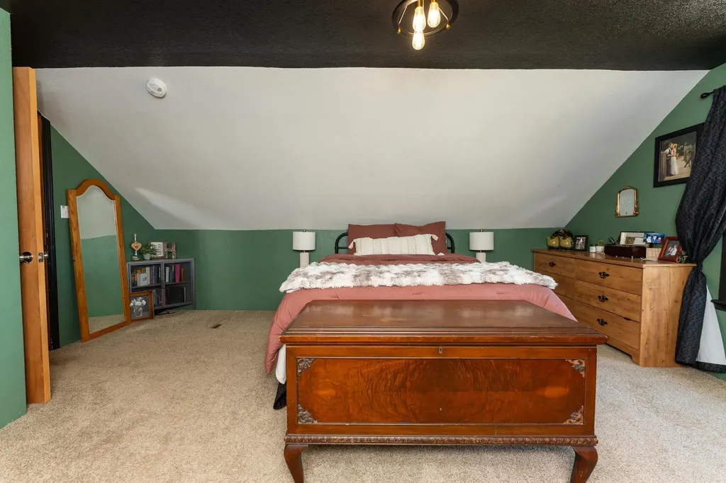 8810 N Vandecar Road Gilmore Township MI 48622