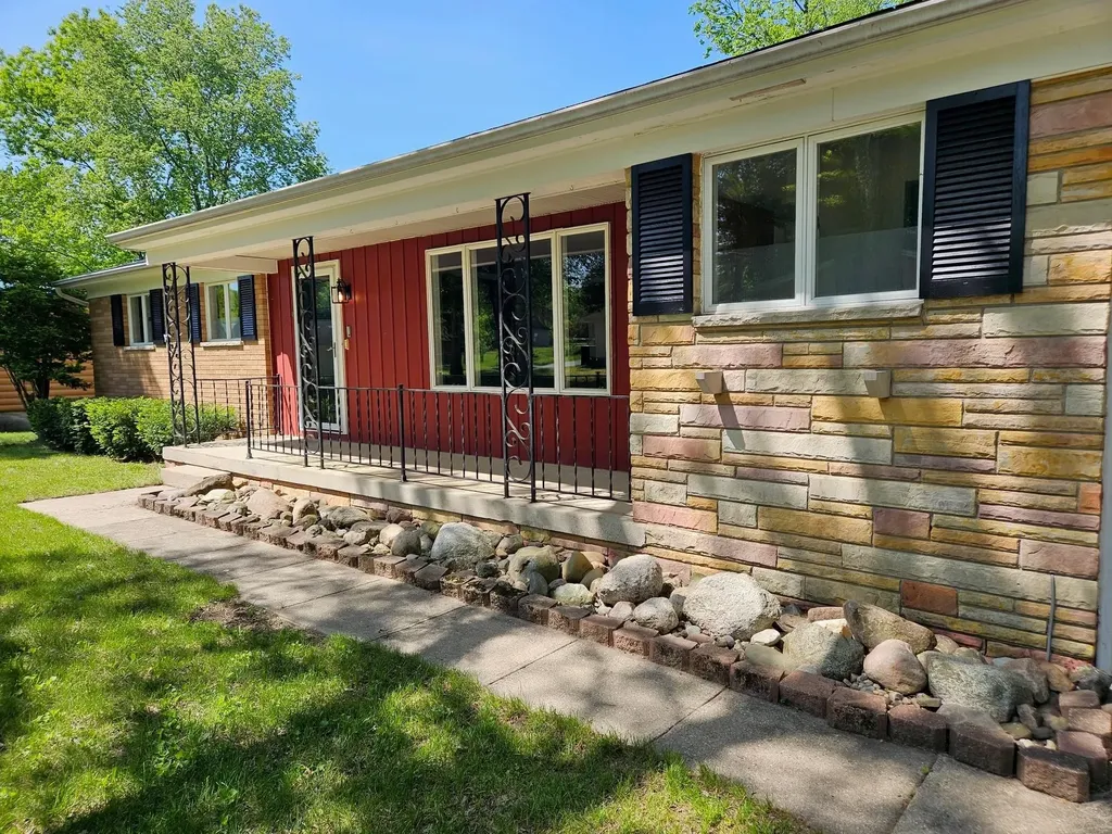 2071 E Ludington Avenue Grant Township MI 48617