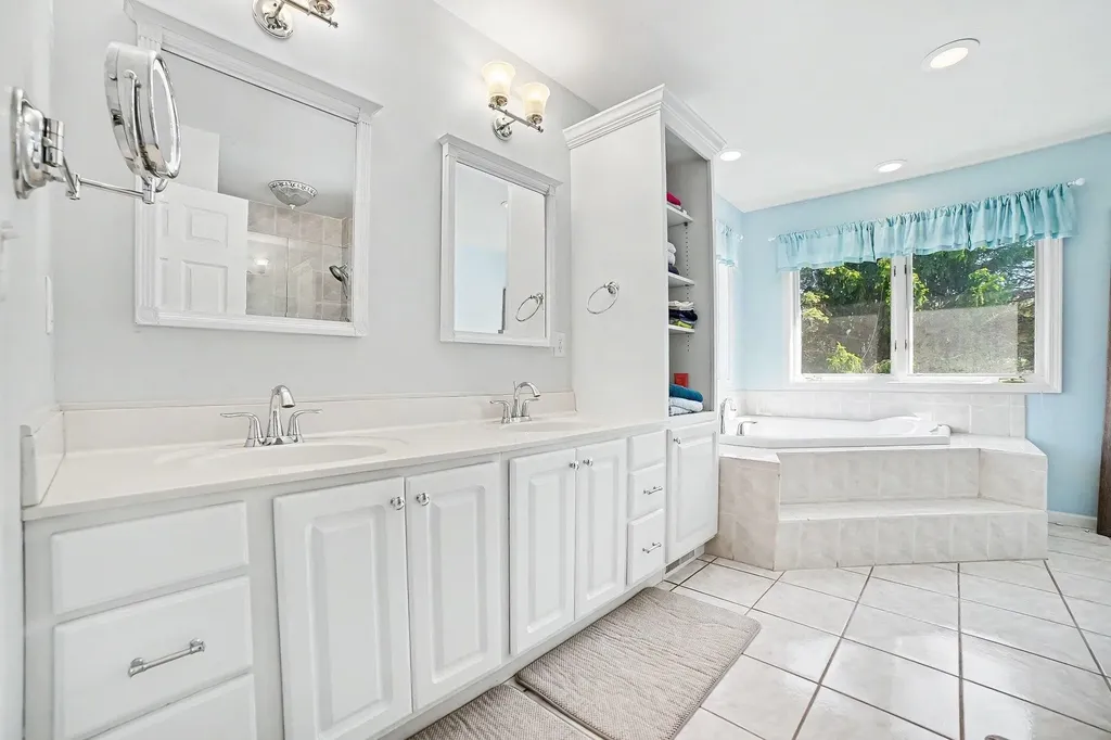 3184 Brittany Drive Union Charter Township MI 48858