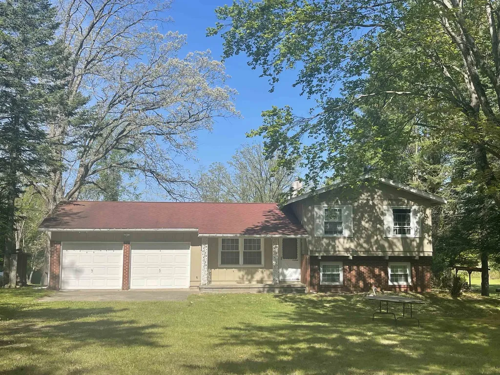 1860 S Jackson Avenue Lincoln Township MI 48625