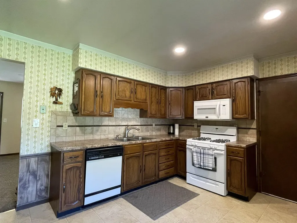 1860 S Jackson Avenue Lincoln Township MI 48625