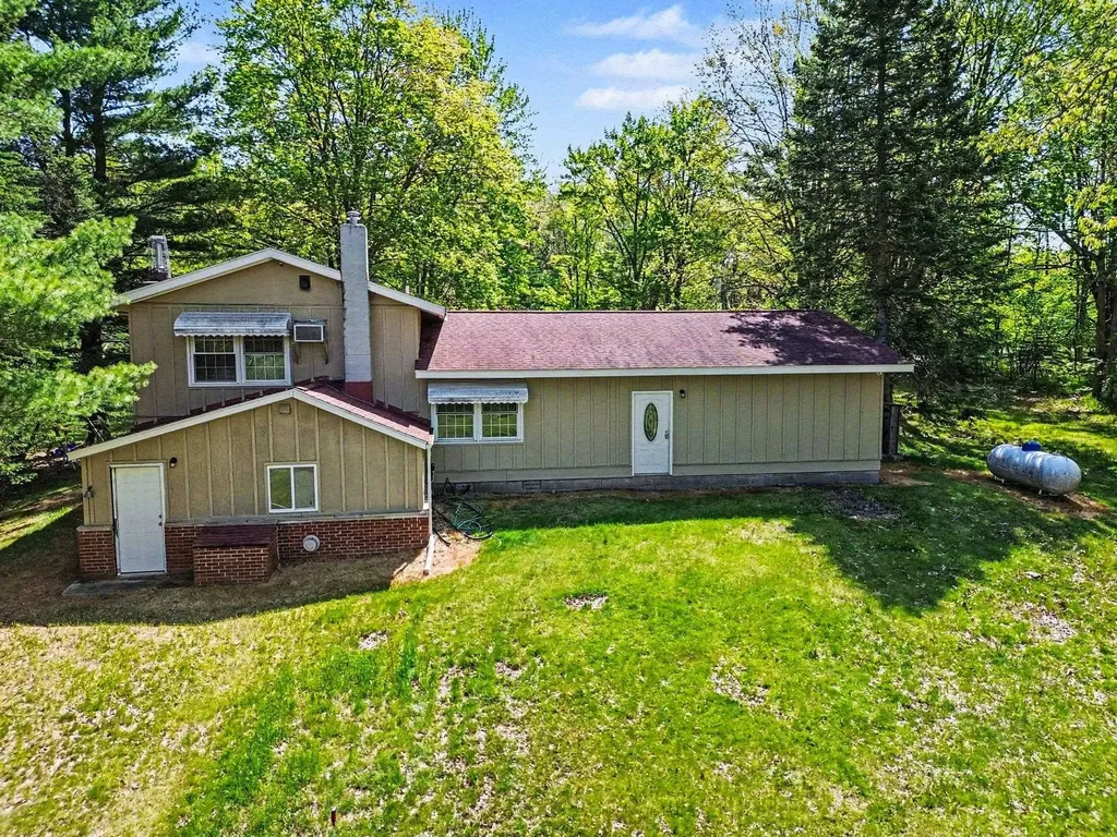 1860 S Jackson Avenue Lincoln Township MI 48625