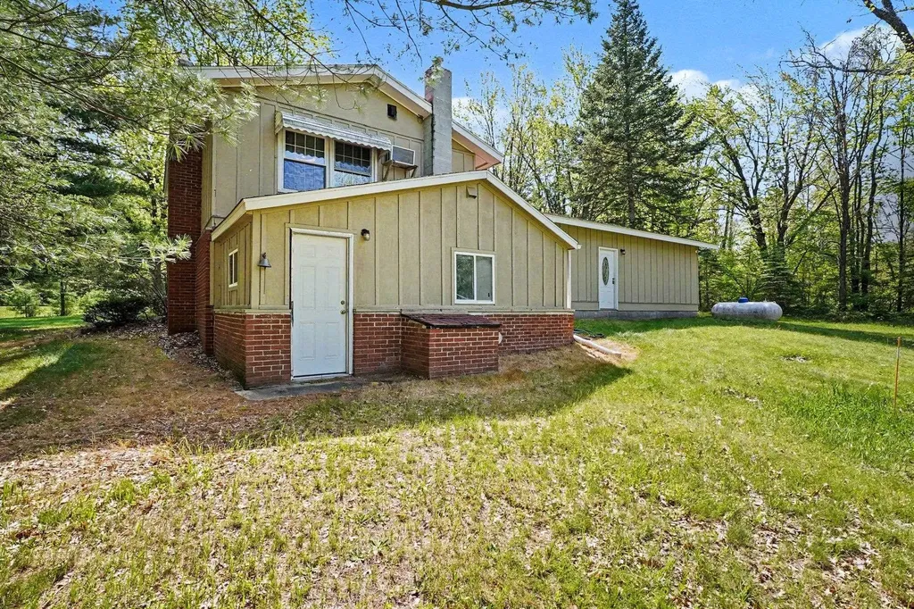 1860 S Jackson Avenue Lincoln Township MI 48625