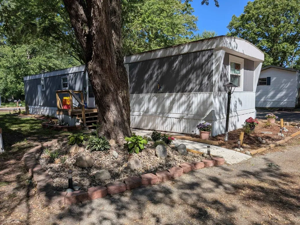 315 Linwood Avenue Alma City MI 48801