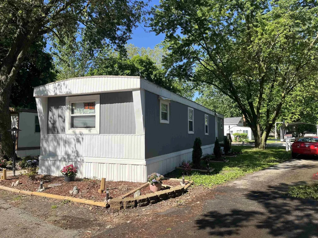 315 Linwood Avenue Alma City MI 48801