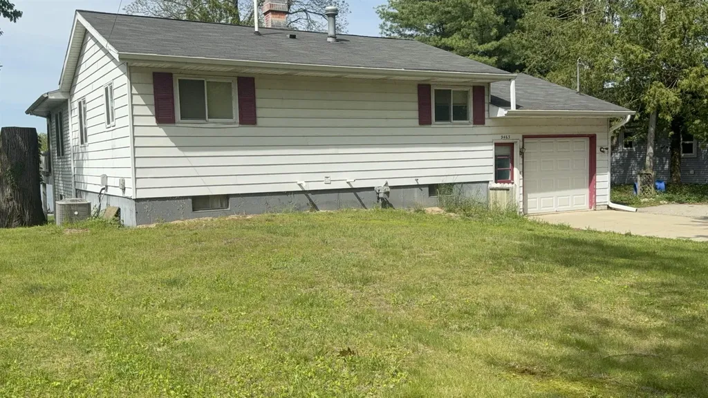 9463 E Colby Road Crystal Township MI 48818