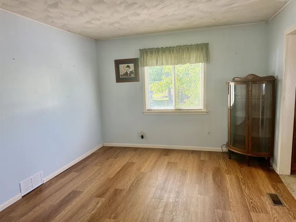 9463 E Colby Road Crystal Township MI 48818