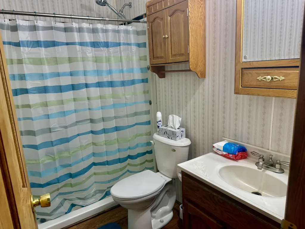 9463 E Colby Road Crystal Township MI 48818