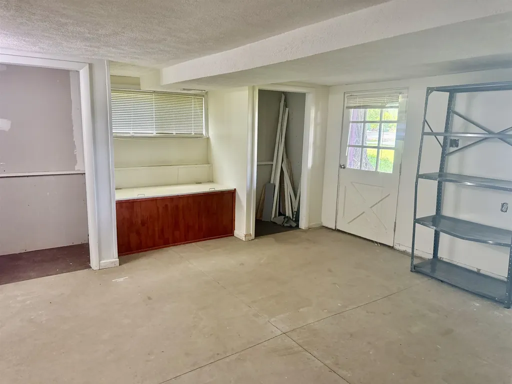 9463 E Colby Road Crystal Township MI 48818