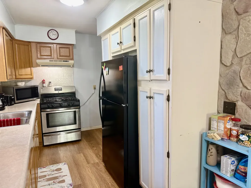 9463 E Colby Road Crystal Township MI 48818