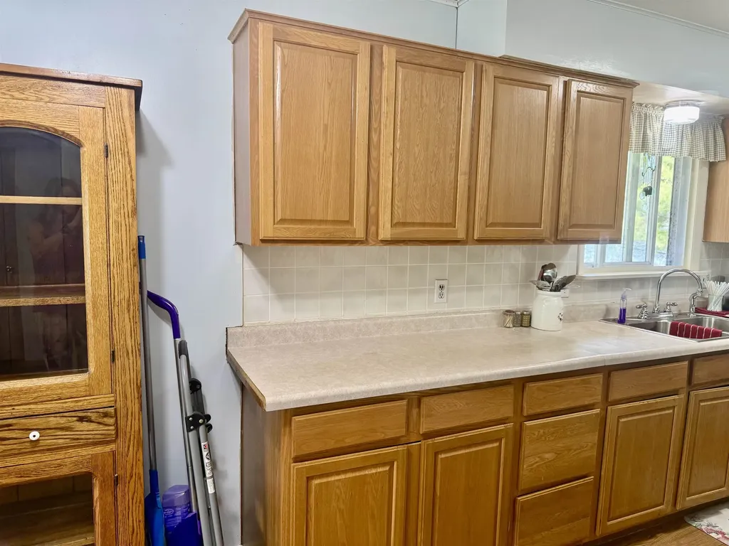 9463 E Colby Road Crystal Township MI 48818