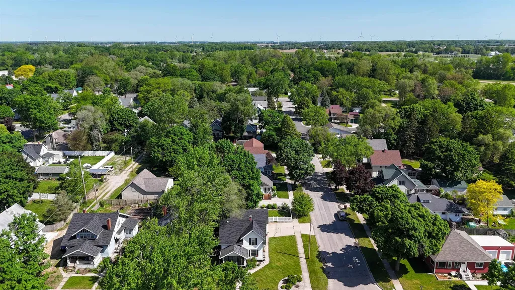 523 Liberty Alma City MI 48801