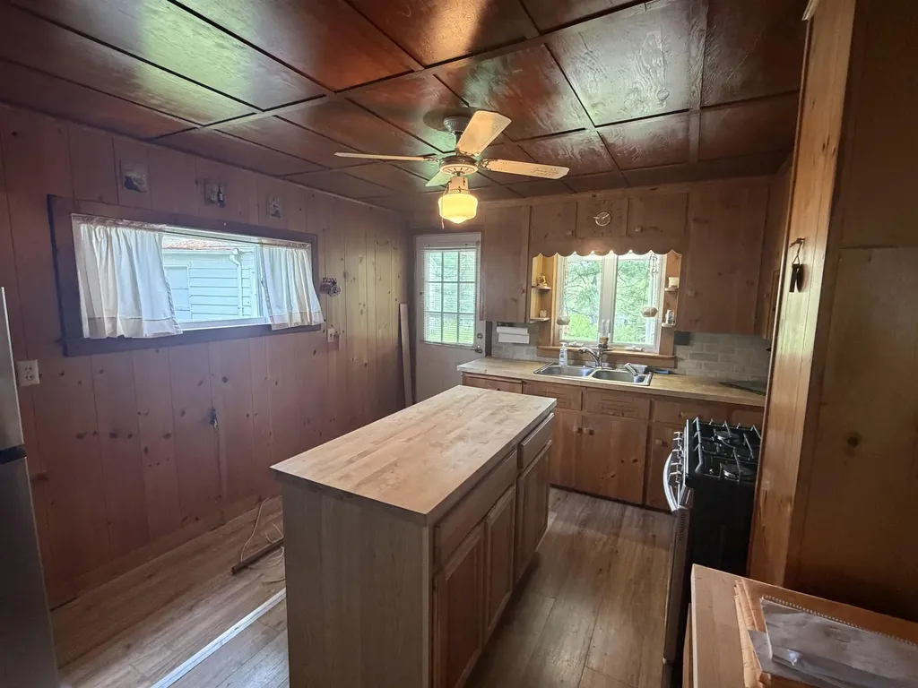 382 S Scott Drive Surrey Township MI 48622