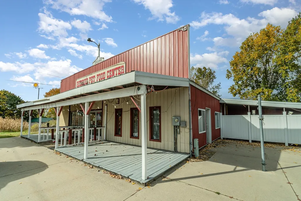 2324 W Monroe Road Pine River Township MI 48801