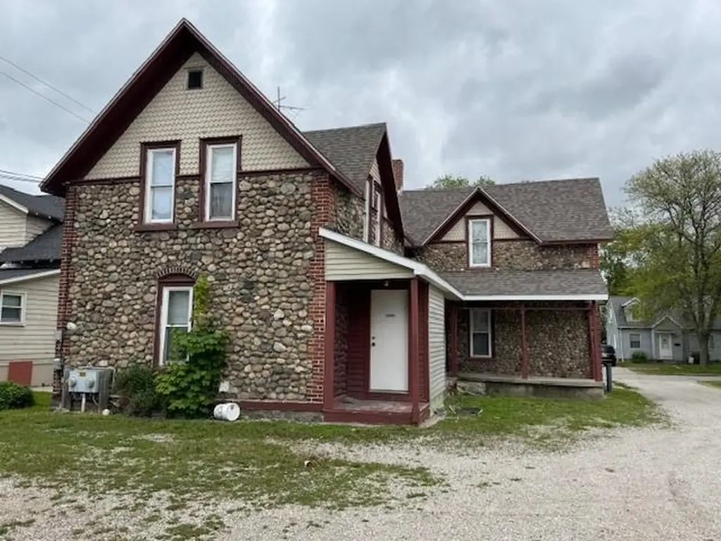1020 S Lansing Mt. Pleasant City MI 48858