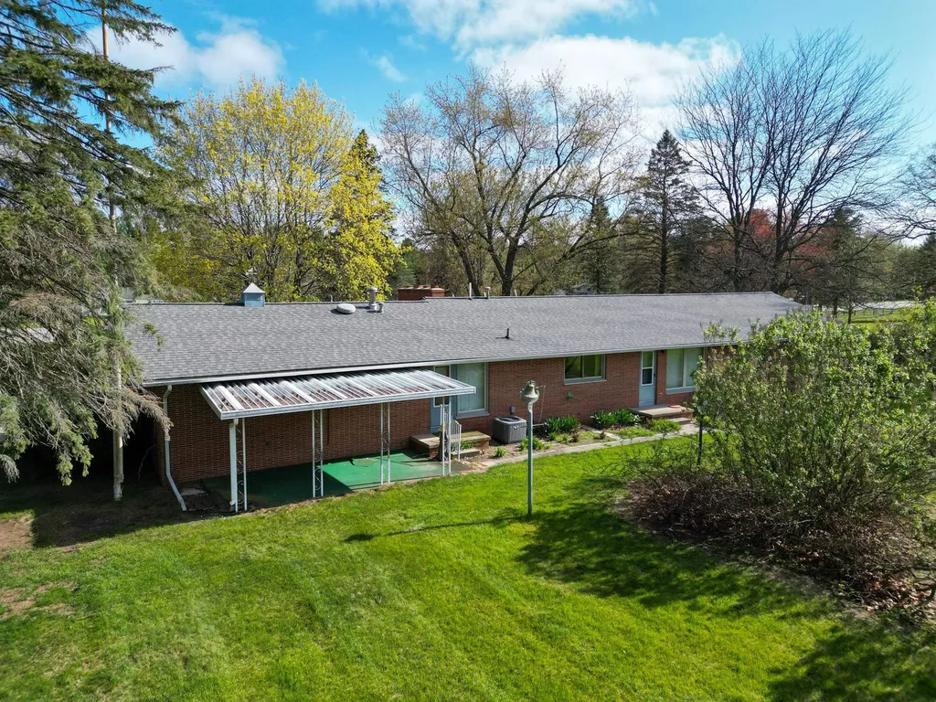 8670 E Pickard Road Chippewa Township MI 48858
