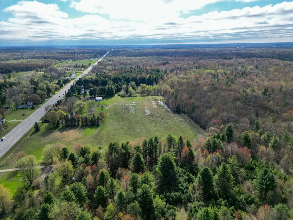 8670 E Pickard Road Chippewa Township MI 48858