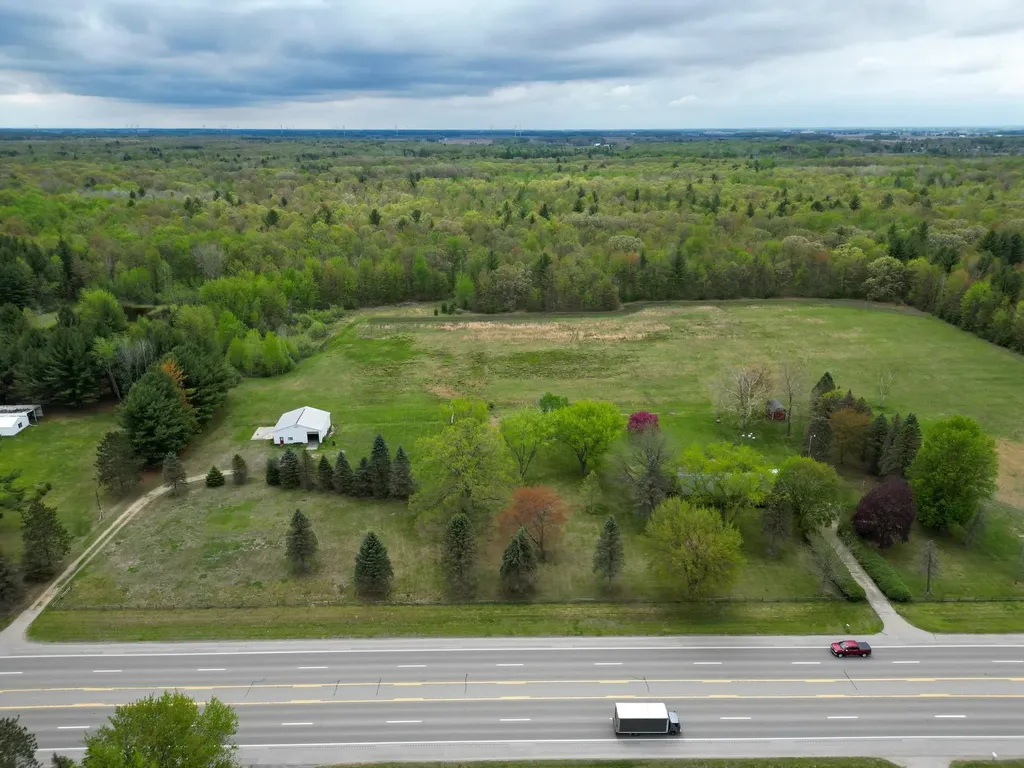 8670 E Pickard Road Chippewa Township MI 48858