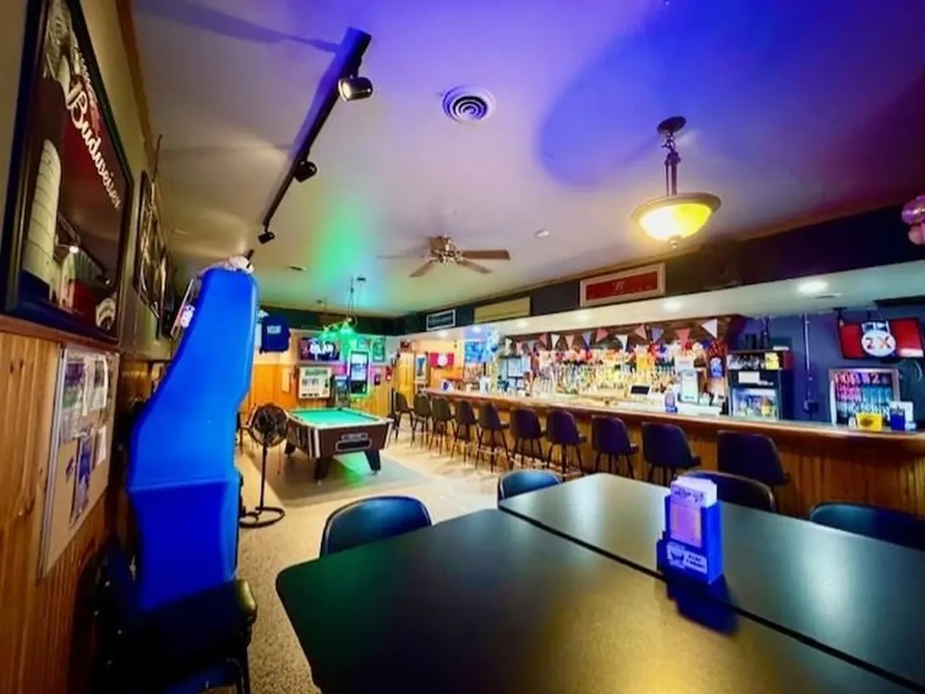308 N State Street Alma City MI 48801