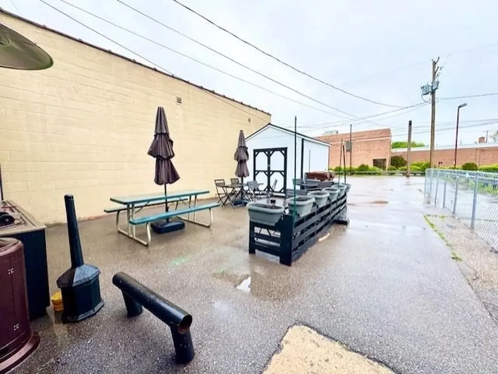 308 N State Street Alma City MI 48801