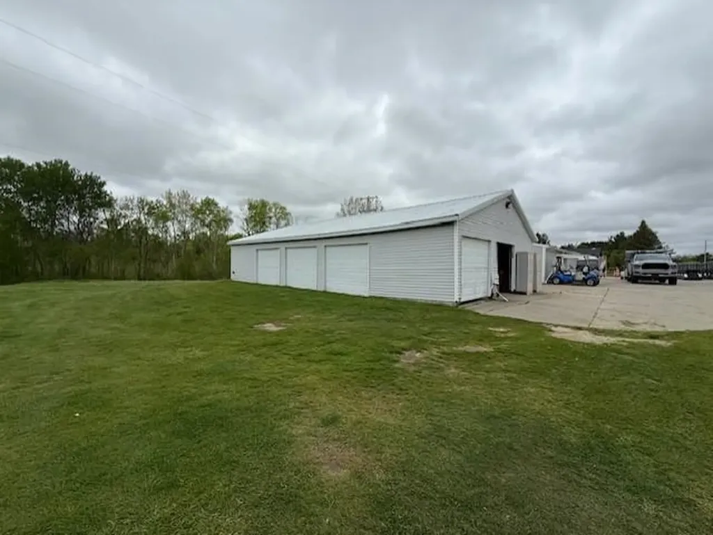 7795 S Clare Avenue Grant Township MI 48617