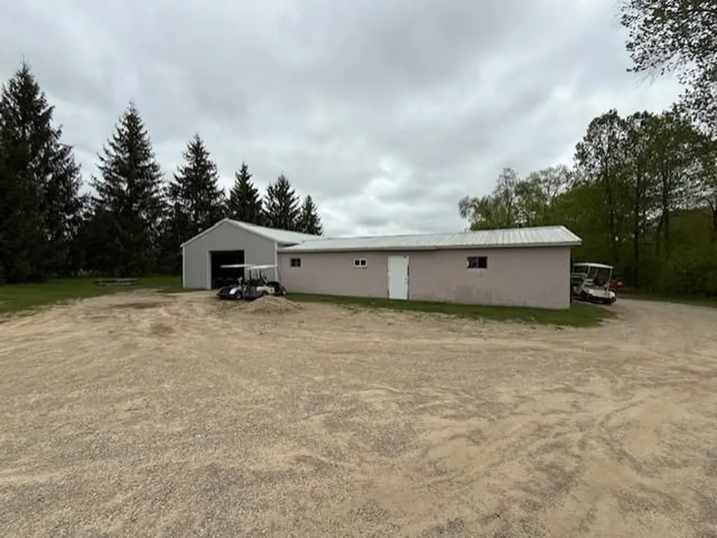 7795 S Clare Avenue Grant Township MI 48617