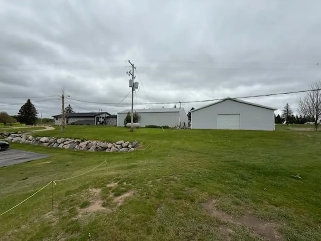 7795 S Clare Avenue Grant Township MI 48617