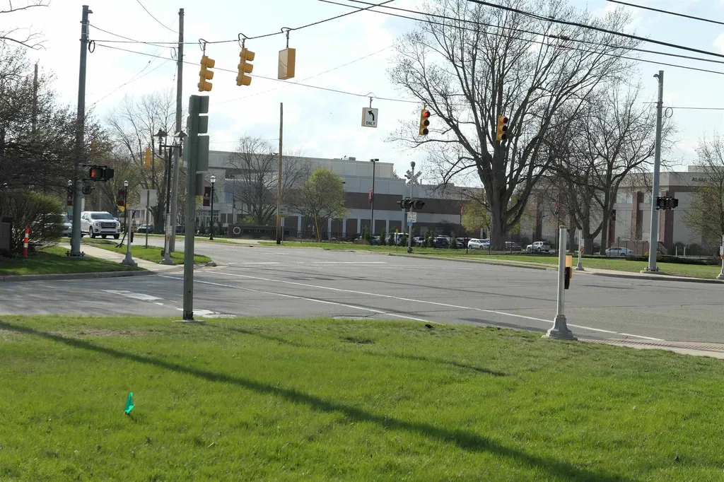 323 W Superior Street Alma City MI 48801