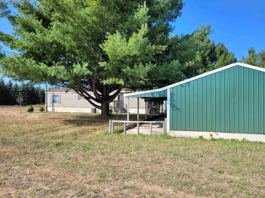 10269 30th Avenue Sylvan Township MI 49631