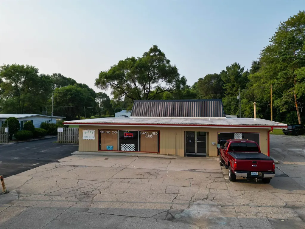 1729 W Monroe Road Pine River Township MI 48880