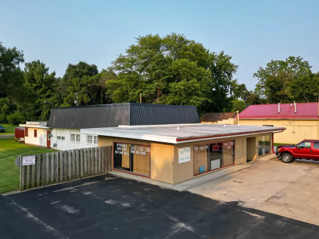 1729 W Monroe Road Pine River Township MI 48880