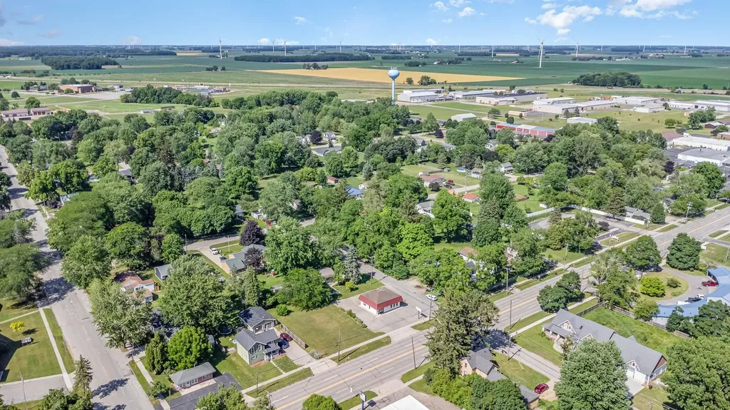 725 E Center Ithaca City MI 48847
