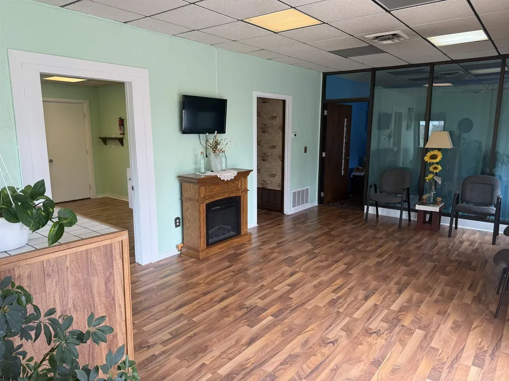 725 E Center Ithaca City MI 48847