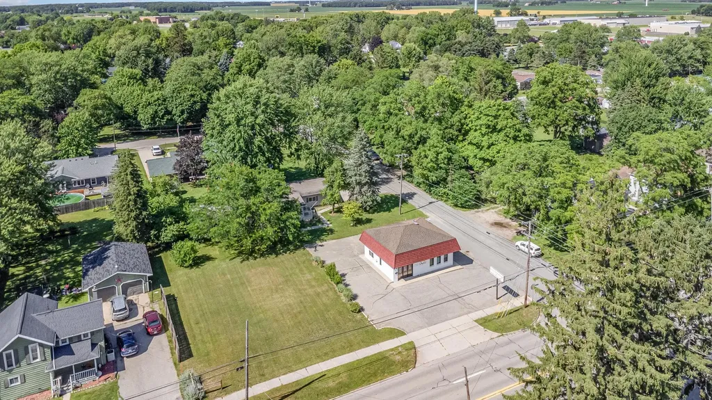 725 E Center Ithaca City MI 48847