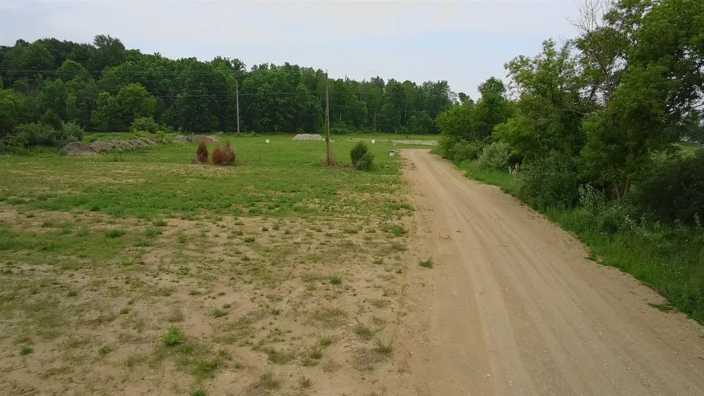 8386 E Sidney Road Crystal Township MI 48818