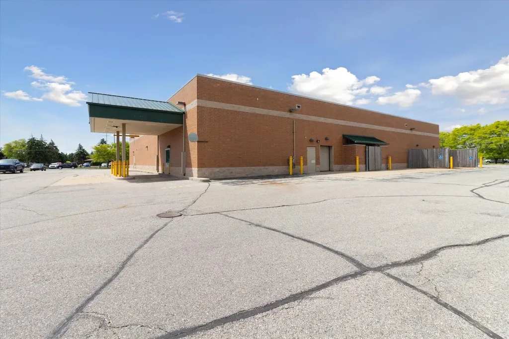 1420 Wright Avenue Alma City MI 48801