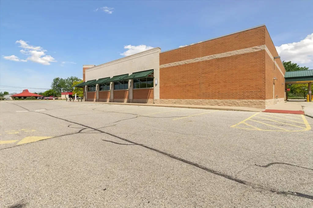 1420 Wright Avenue Alma City MI 48801