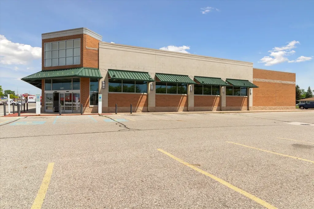 1420 Wright Avenue Alma City MI 48801