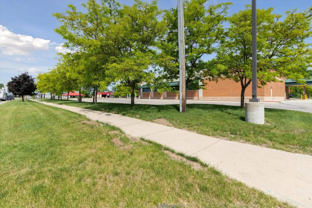 1420 Wright Avenue Alma City MI 48801